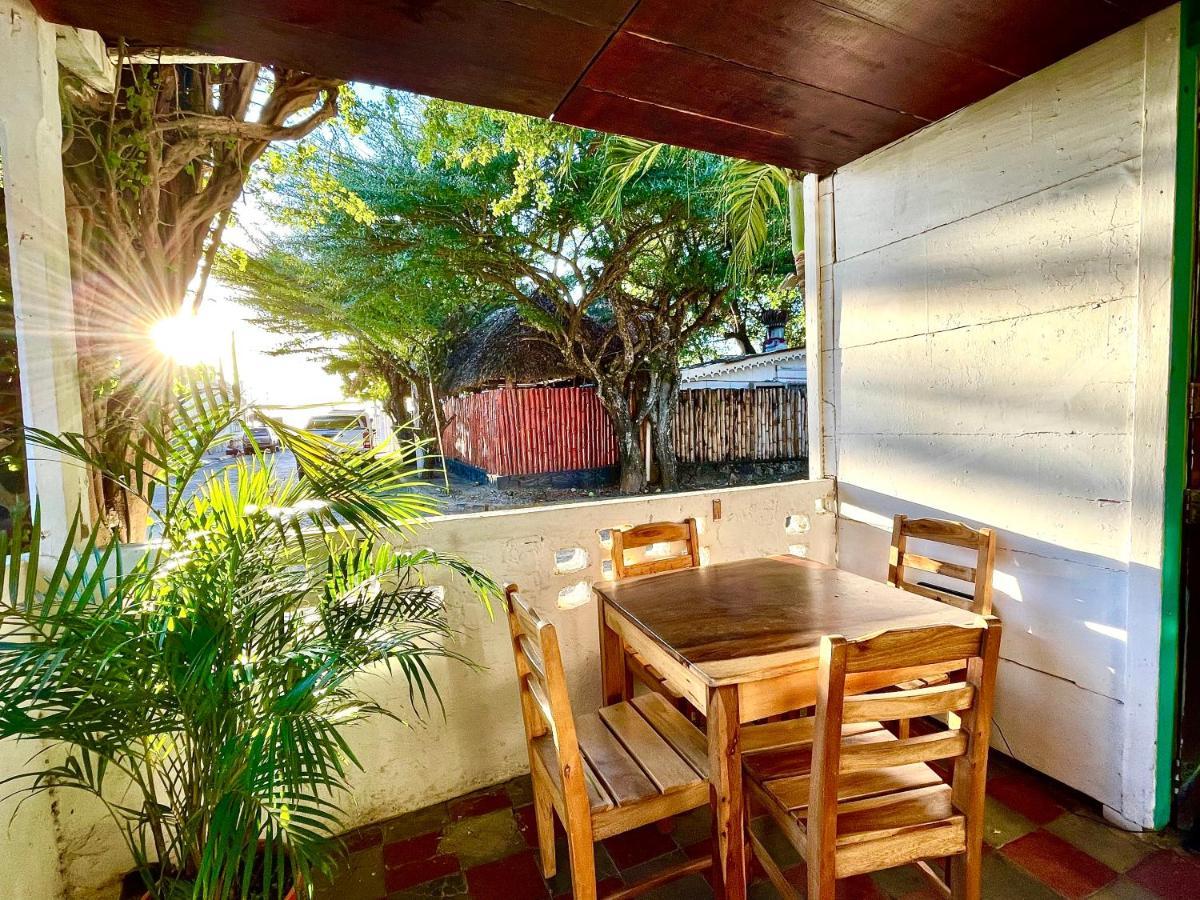 Mango Cafe And Hostel San Juan del Sur Extérieur photo