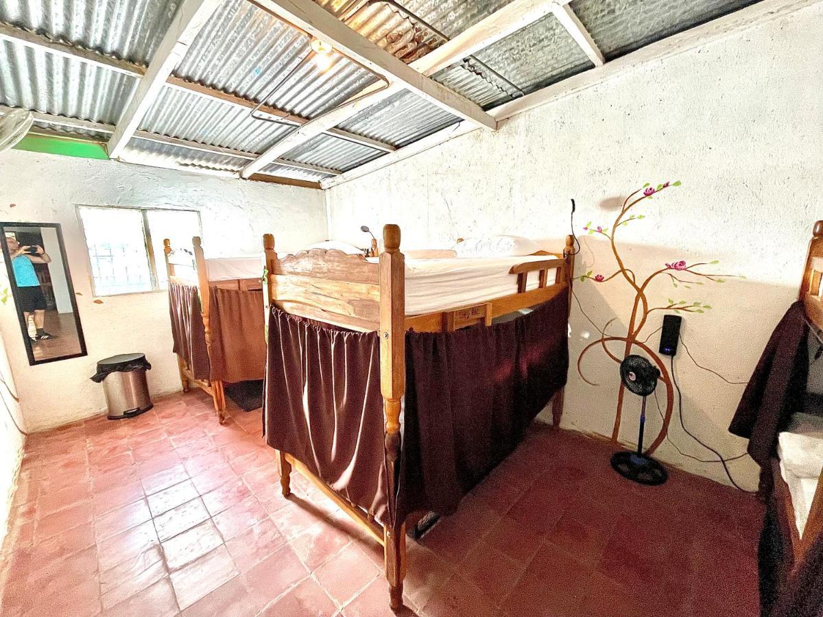 Mango Cafe And Hostel San Juan del Sur Extérieur photo